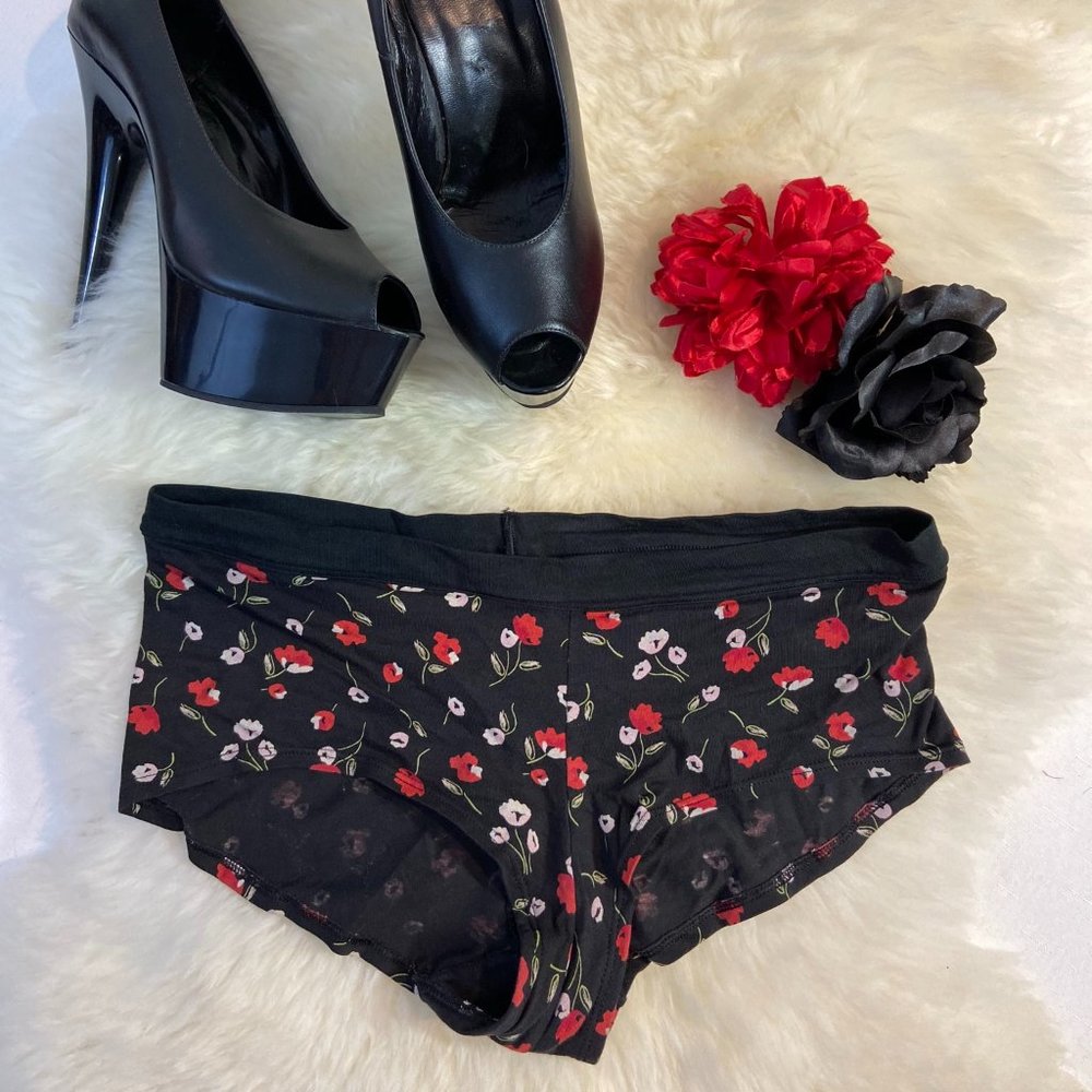NWOT 3/$30 Victoria's Secret Cheeky Boy Short